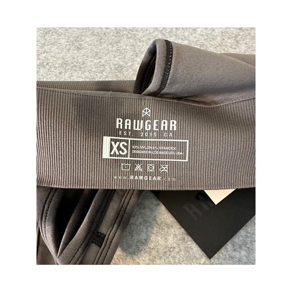 New Set of 2 Rawgear Pullover Strapback Activewear Bra Size XS - Picture 7 of 8